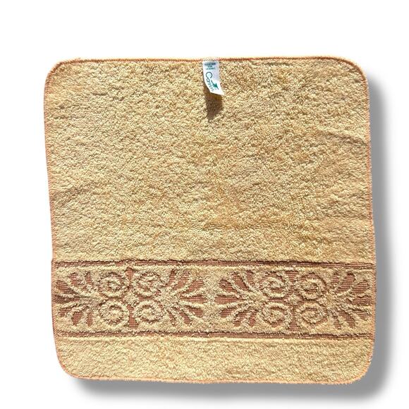 Vintage Cannon Monticello Washcloth Sculpted Floral Border Square New Deadstock - Picture 2 of 6